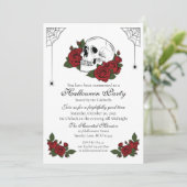 Skull en Rozen Gothic Halloween Invitation Kaart (Staand voorkant)