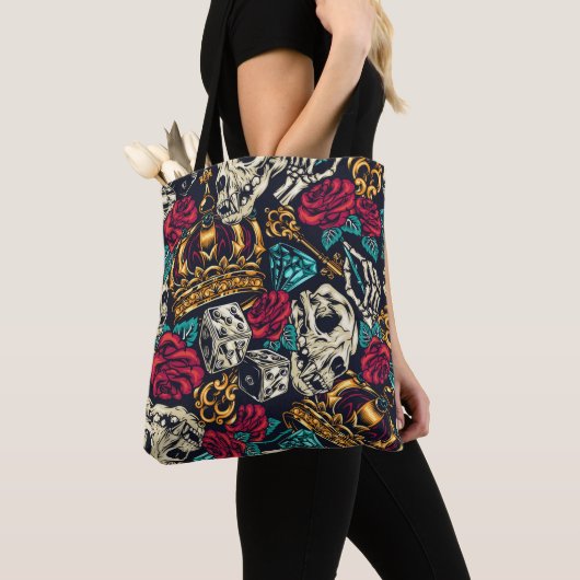 Skullen en diamanten draagtas (Dichtbij)