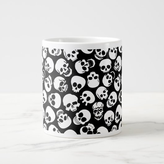 Skulls in Black Background Pattern Grote Koffiekop (Voorkant)