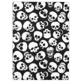 Skulls in Black Background Pattern Klembord (Achterkant)