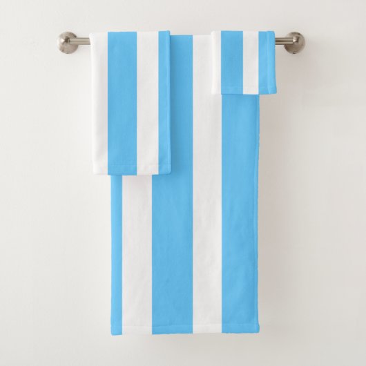 Sky Blue and White Cabana Stripes  Bad Handdoek (Insitu)