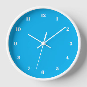 Sky Blue Clock met aangepaste kleuren en lettertyp