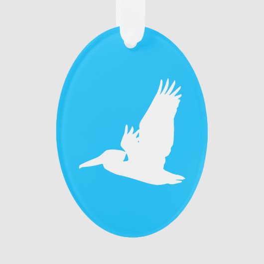 Sky Blue en White Flying Pelican Ornament (voorkant)