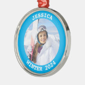 Sky Blue Gepersonaliseerde Ronde Familiefoto Metalen Ornament (Links)