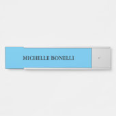 Sky Blue Minimalist Plain Legible Modern Deurbordje (Voorkant)