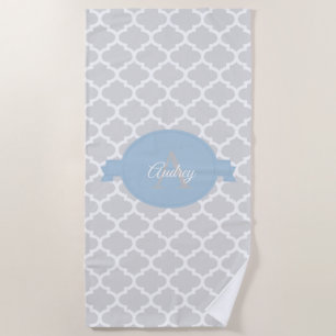 Sky Blue Quatrefoil Serviette de plage personnalis