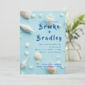 Sky Blue White Seashells Beach Wedding Kaart (Staand voorkant)