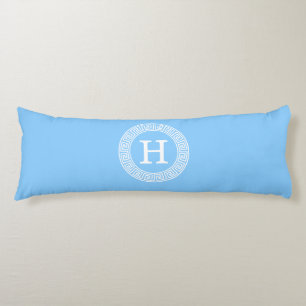 Sky Blue Wht Grieks Sleutel Rnd Lijst Initiaal Mon Lichaamskussen