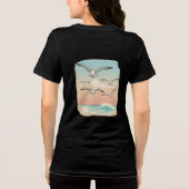“Sky Dance Seagulls – Beach Freedom Tee” Tri-Blend Shirt (Achterkant)