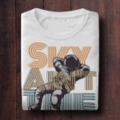 Sky is niet de limiet  afbeelding t-shirt