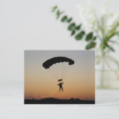 Skydiver Parachute bij Sunset Sky Diver Briefkaart (Staand voorkant)