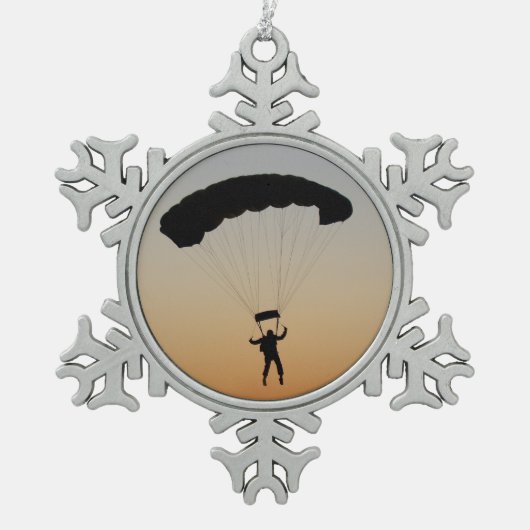Skydiver Parachute bij Sunset Sky Diver Tin Sneeuwvlok Ornament (Voorkant)