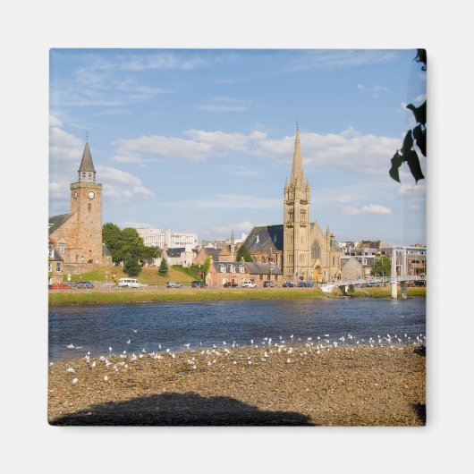 Skyline and river of quaint town of Inverness Magneet (Voorkant)