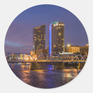 Skyline bij schemering, aan de Grand River Ronde Sticker