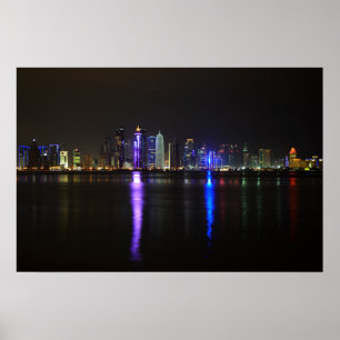 Skyline van Doha, Qatar 's nachts poster