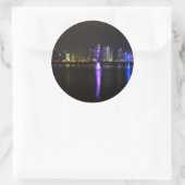 Skyline van Doha, Qatar 's nachts rond sticker (Tas)