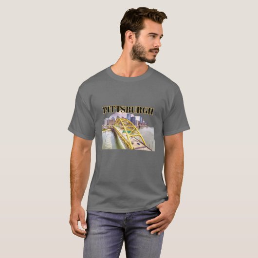 Skyline van Pittsburgh en Fort Pitt Bridge T-shirt (Voorkant volledig)