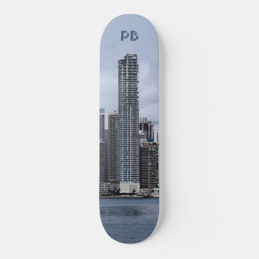 Skyscraper met je initialen skateboard (Voorkant)
