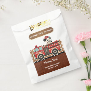 Sla alarm! Modern Firetruck Baby shower Bedankzakje
