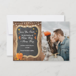Sla de datum waarop Rustic Pumpkin Chalk Wood uitn Save The Date