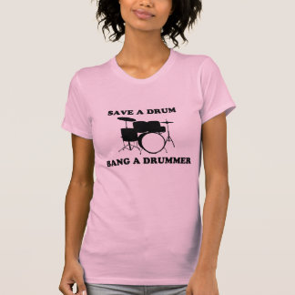 Sla een drum op. Band een drummer. T-shirt