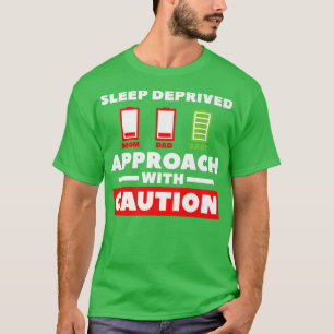 Slaap-afhankelijke benadering met voorzichtig gesl t-shirt