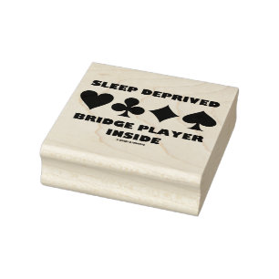Slaap-afhankelijke Bridge Player in Kaart Suits Rubberstempel