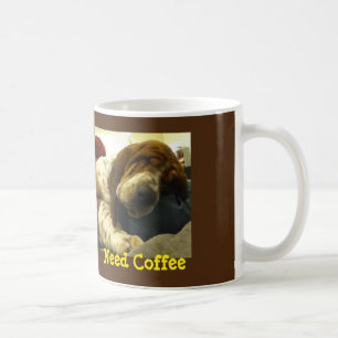 Slaapende Basset Hound op Mok "Noodkoffie"