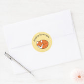 Slaapende Cartoon Fox Custom Message on Yellow Ronde Sticker (Envelop)