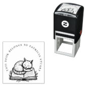 Slaapkat op boek Circulaire naam Ex Libris Zelfinktende Stempel (In situ)