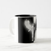 Slag tussen Licht en Donkere Mok (Voorkant links)