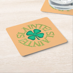 Slainte, bruin papier drinkt zowat kusten vierkante kartonnen onderzetter