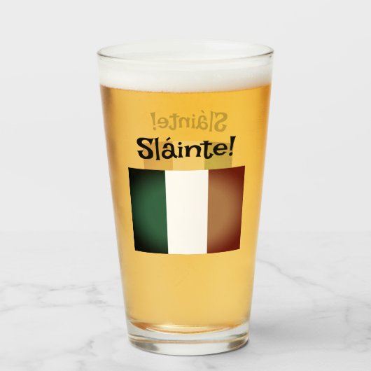 Sláinte ! Drapeau irlandais verre de bière St Patr (Devant (rempli))