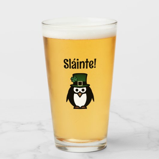 Sláinte, gepersonaliseerd St Patrick's Day biergla Glas (Voorkant gevuld)
