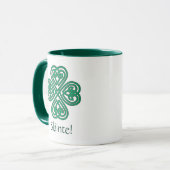 Sláinte Irish Shamrock Green Celtic Cross Clover Mok (Voorkant links)