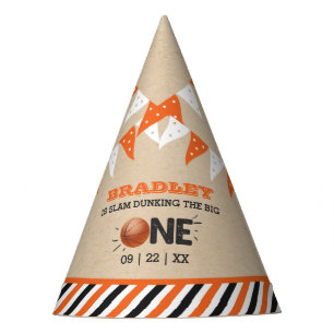 Slam Dunking the Big One   Basketball 1e verjaarda Feesthoedjes