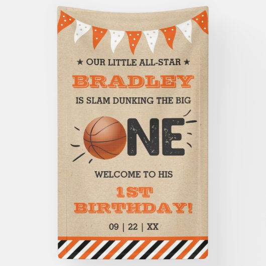 Slam Dunking the Big One | Basketball 1e verjaarda Spandoek (Verticaal)