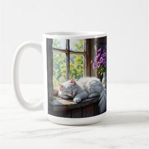 Slapende witte kat en paarse bloemen koffiemok