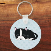 Slaperige Kat {Tuxedo} Sleutelhanger (Voorkant)