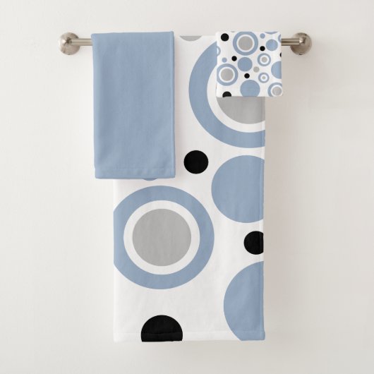 Slate Blauw Zilver Wit Geometrische Print Bad Handdoek (Insitu)