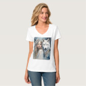 Slavisch meisje en witte wolf t-shirt (Voorkant volledig)