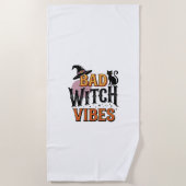Slechte Heks Vibes Vintage Halloween T-shirt Ontwe Strandlaken (Voorkant)
