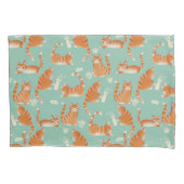 Slechte Oranje Tabby Cats kloppen spul over patroo Kussensloop (Voorkant)