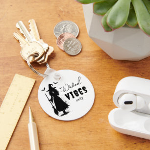 "Slechte Vibes Alleen" - Halloween Zwarte Heks – Sleutelhanger