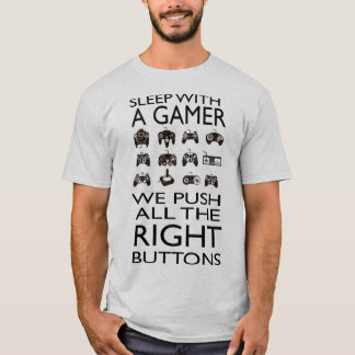SLEEP MET EEN GAMER!! Heren basic T-shirt