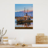 Sleepboot in de haven, Ushuaia, Argentinië Poster (Keuken)