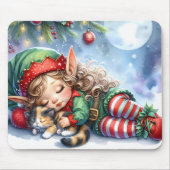 Sleeping Christmas Elf with Calico Kitten Muismat (Voorkant)