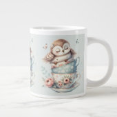 Sleeping Owl in Stacked Floral Teacups Extra Grote Beker (Rechts)