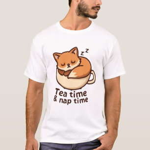 Sleepy Fox in Teacup - Gezellige Dierenkunst T-shirt