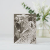 Sleepy Koala Yawning Briefkaart (Staand voorkant)